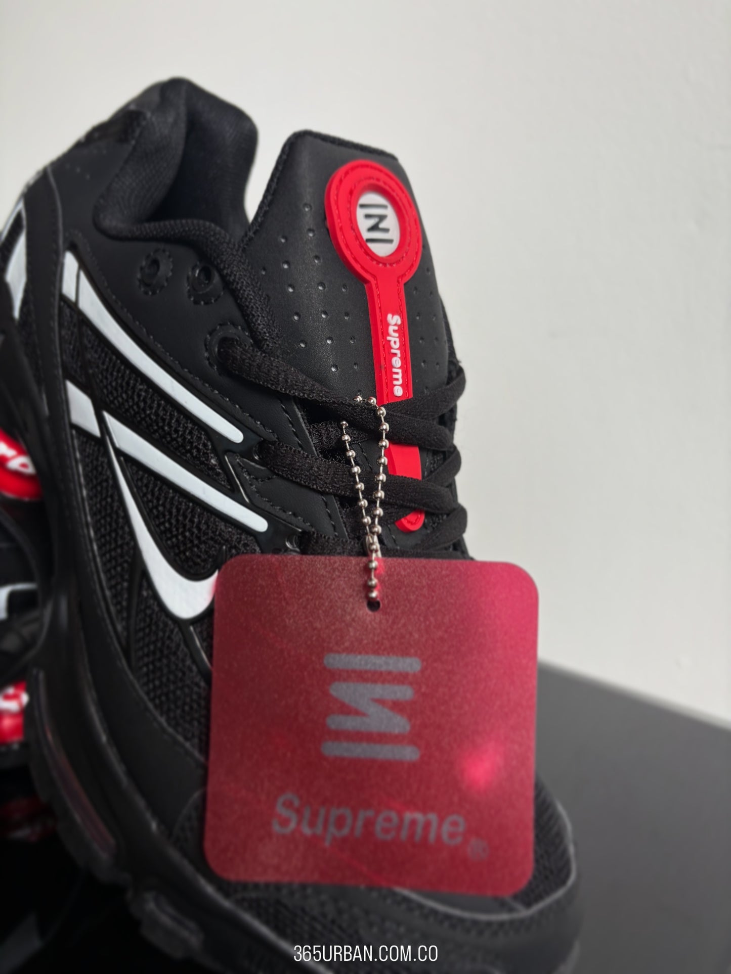 NIKE SHOX SUPREME NEGRO/ROJO