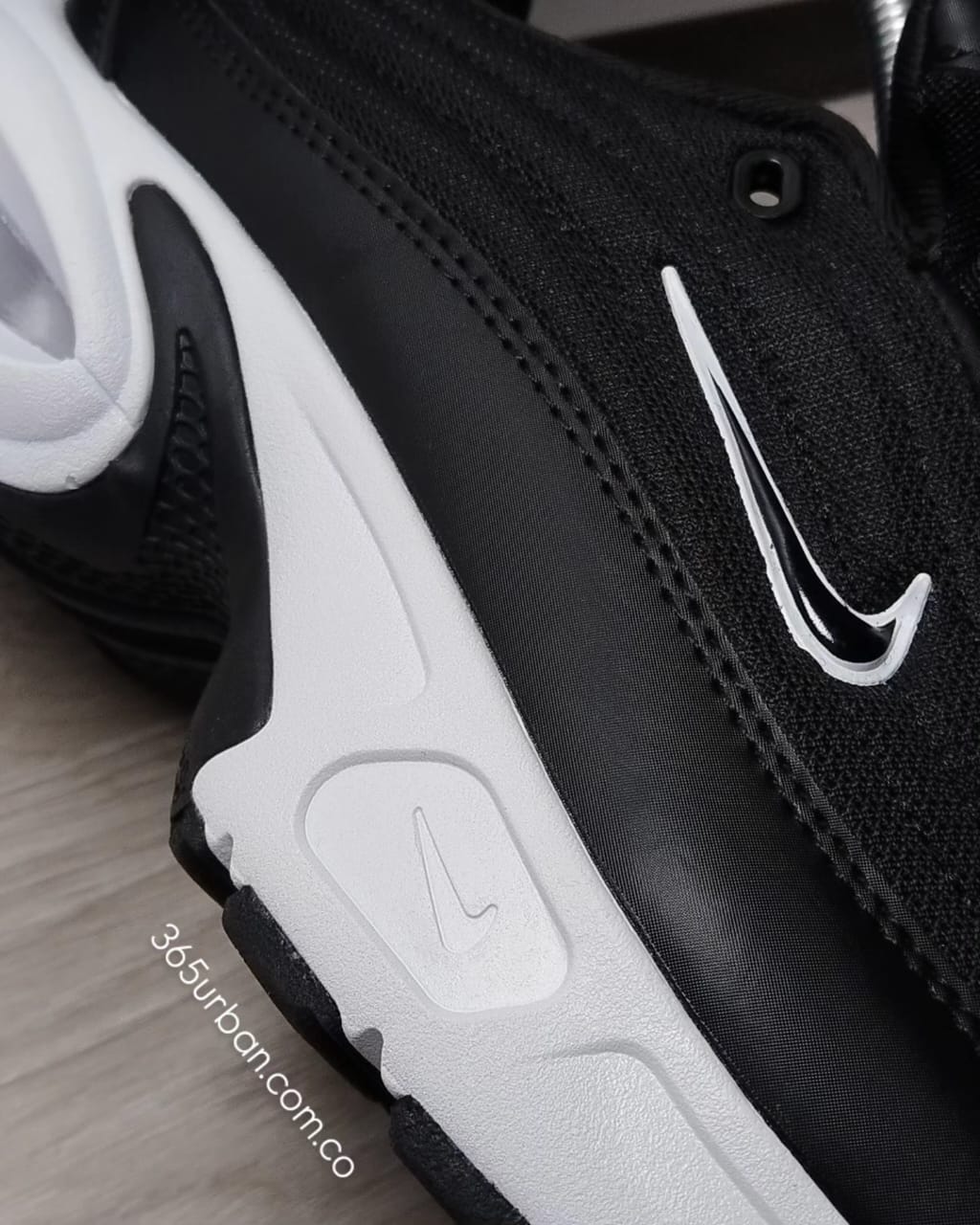 NIKE AIR MAX PORTAL