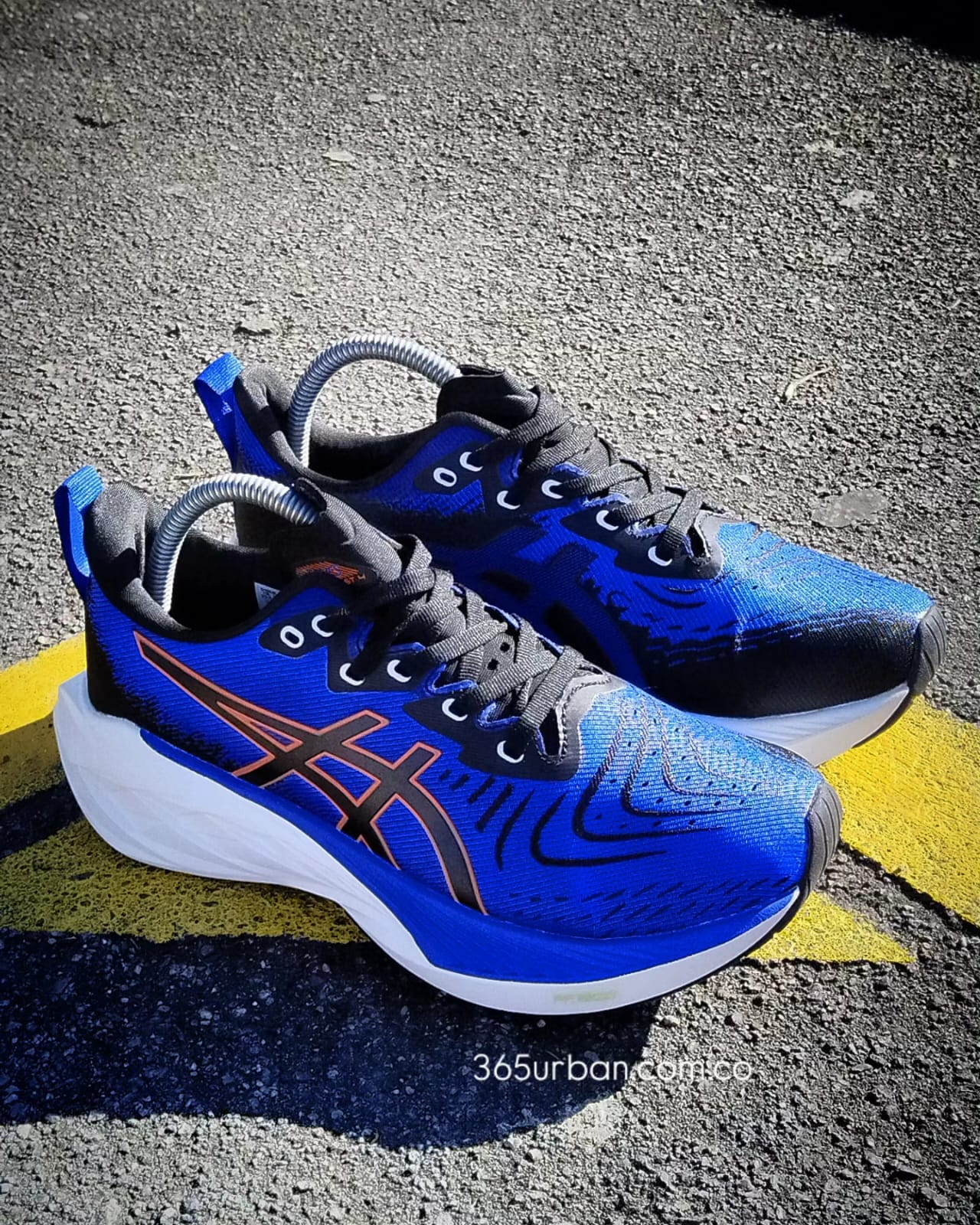 ASICS NOVABLAST 4