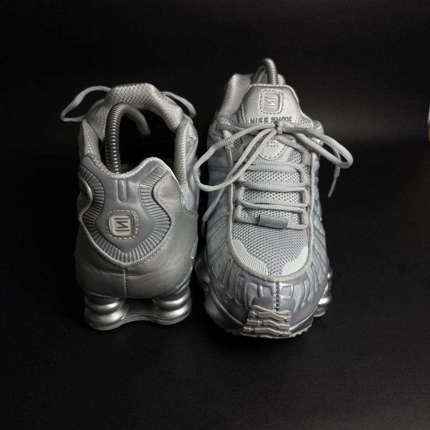 NIKE SHOX TL GRIS PLATA
