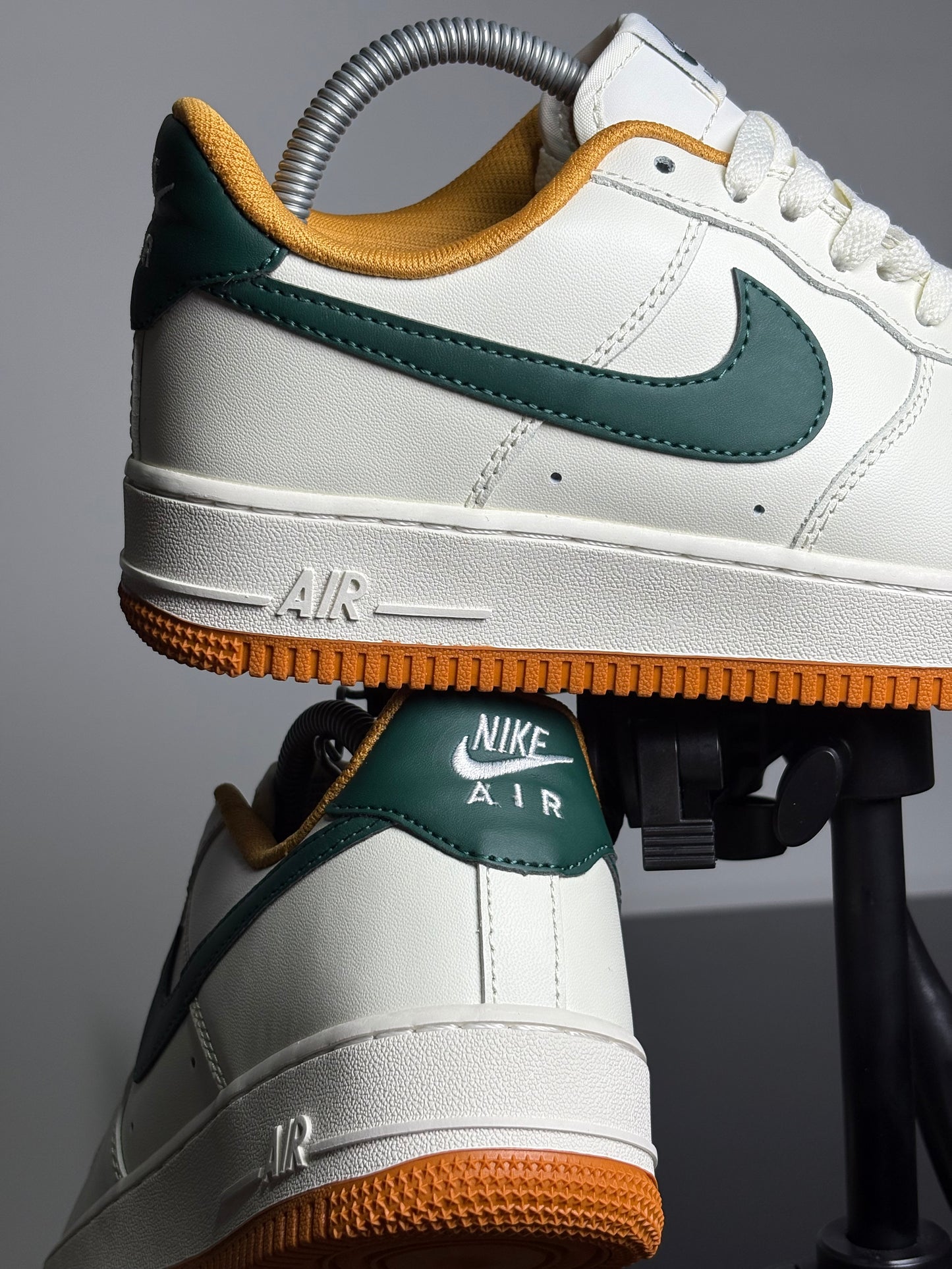 NIKE AIR FORCE ONE CREAM GREEN