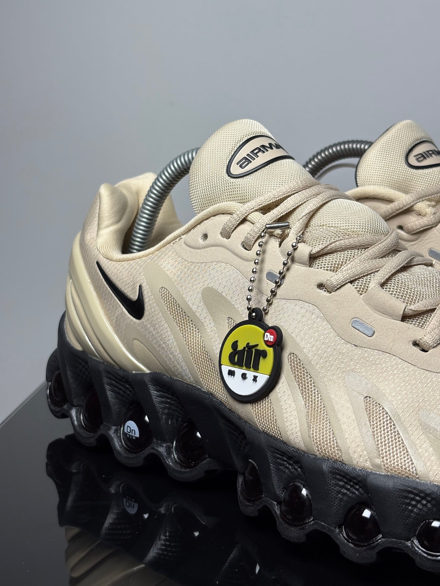 NIKE AIR MAX DN CREAM