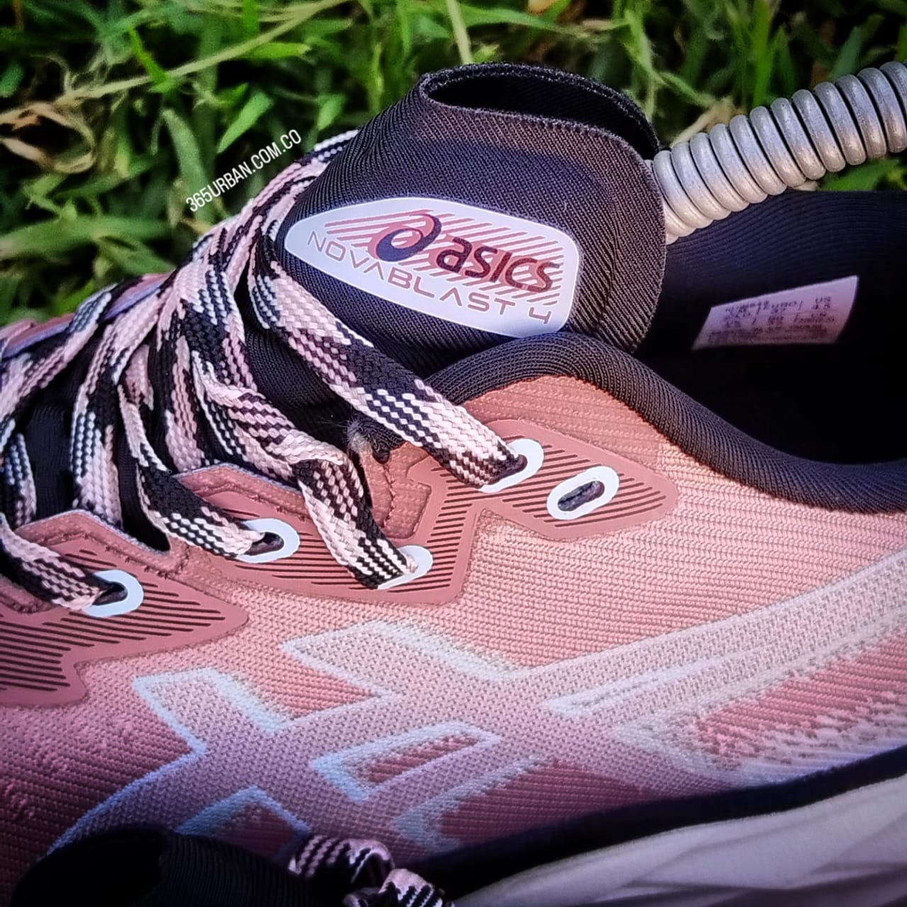 ASICS NOVABLAST 4