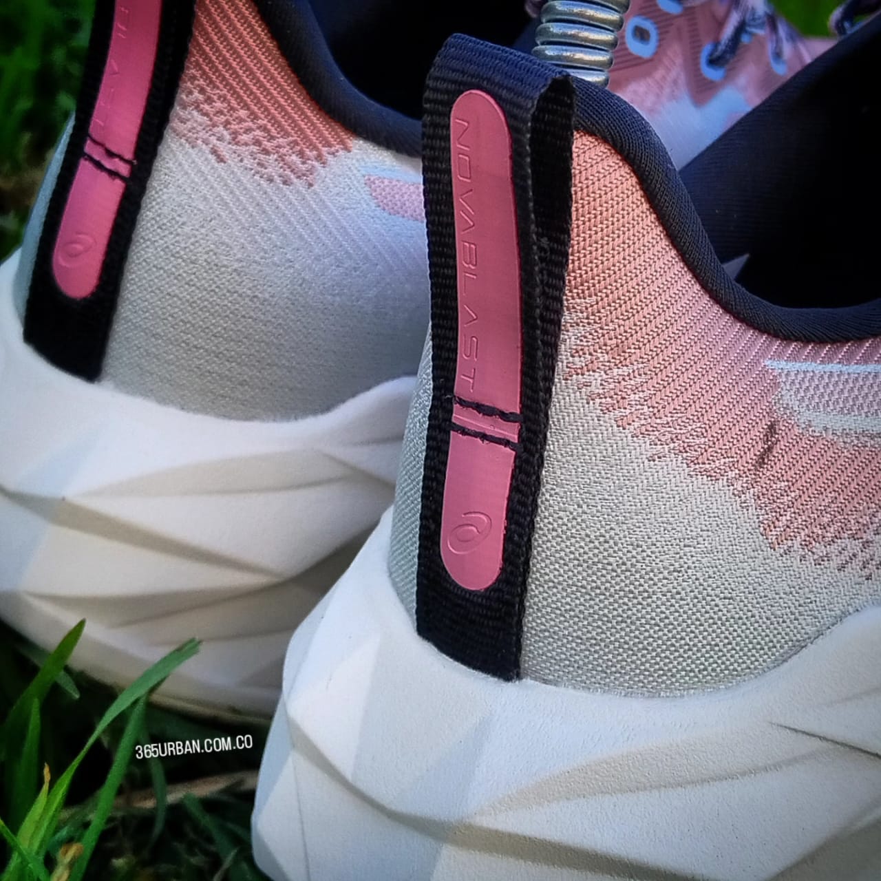 ASICS NOVABLAST 4