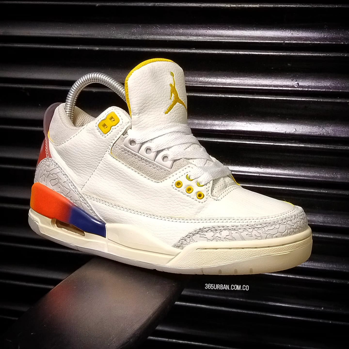 AIR JORDAN 3 RETRO J BALVIN 'RIO'