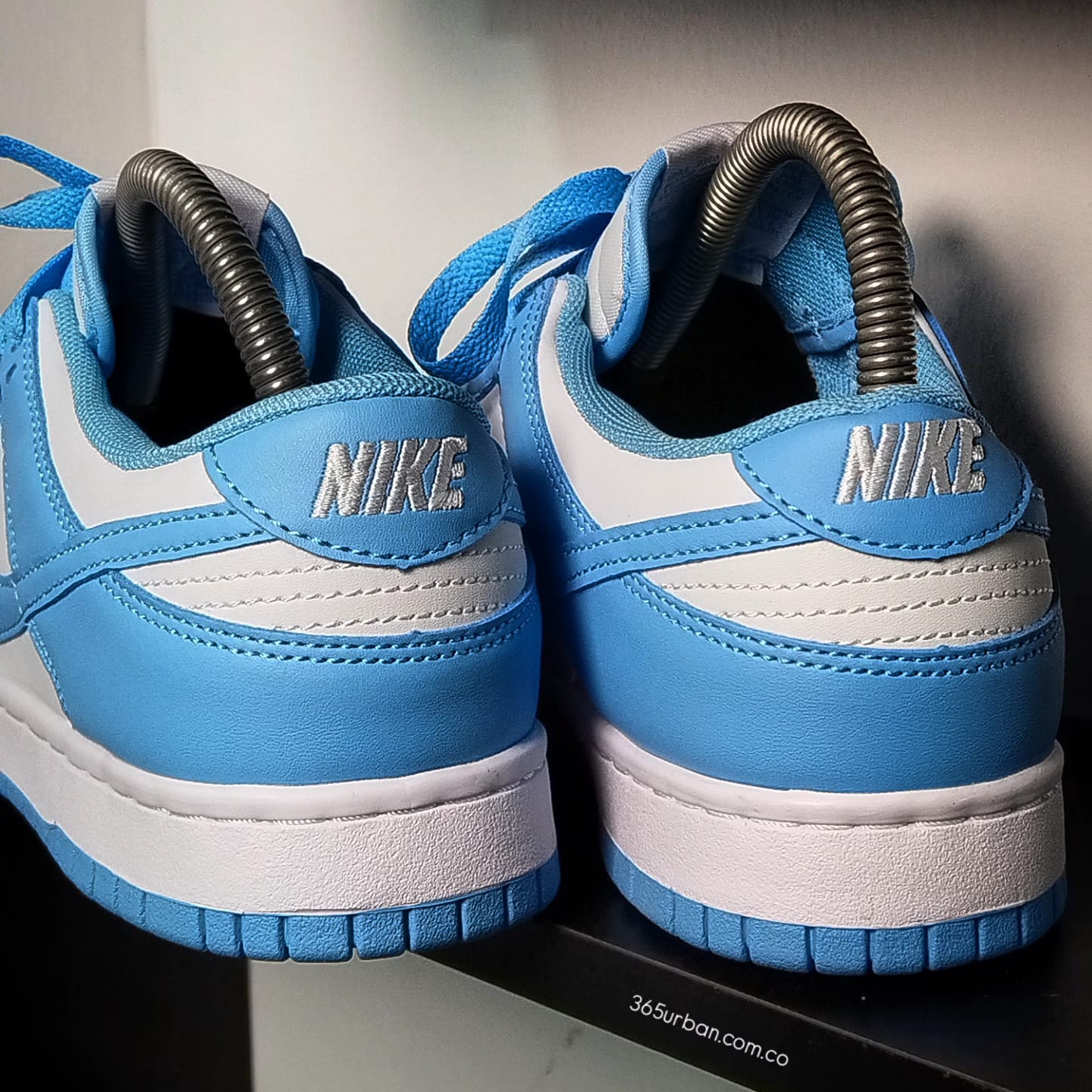 NIKE SB AZUL CIELO