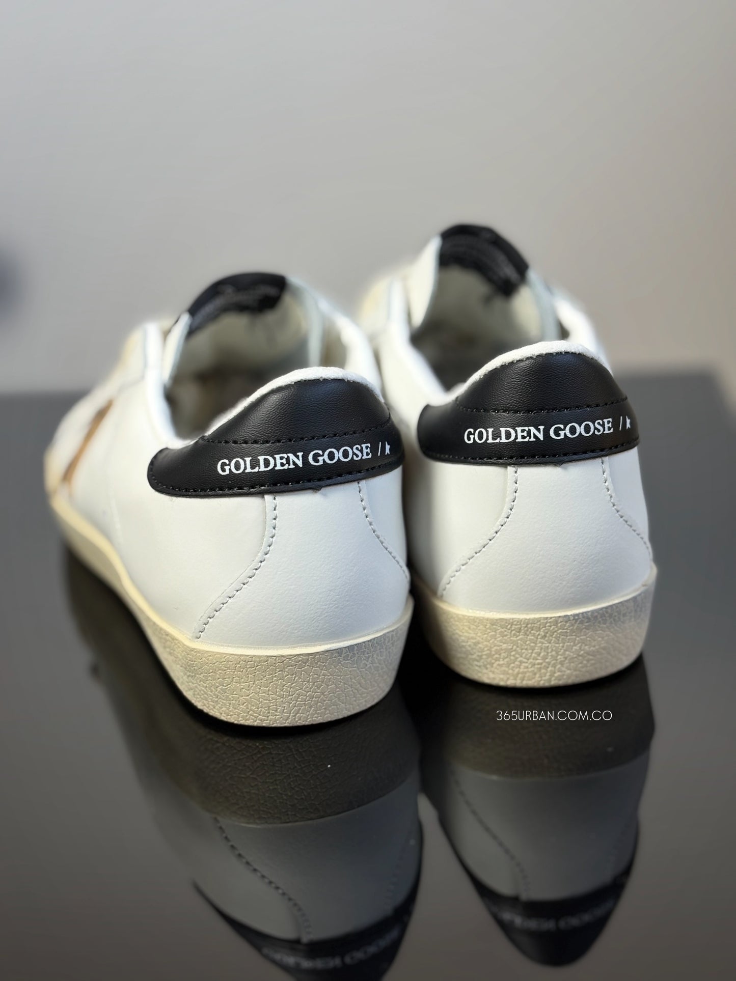 GOLDEN GOOSE SUPER STAR