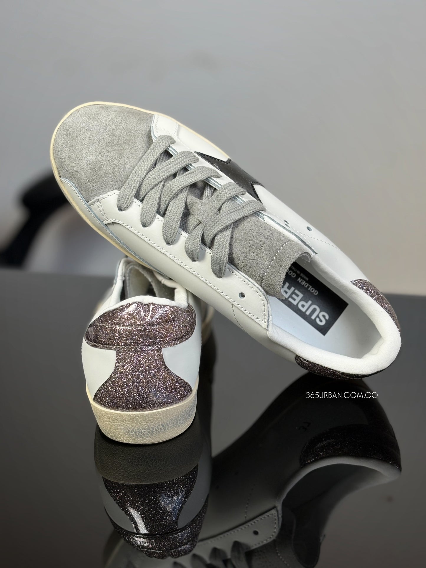 GOLDEN GOOSE SUPER STAR