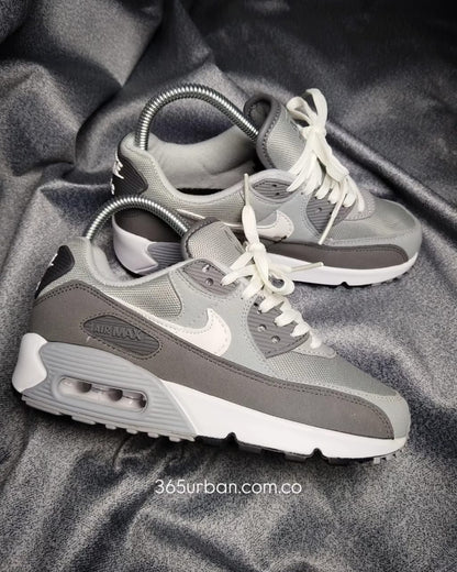 NIKE AIR MAX 90