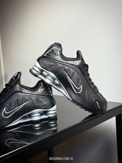 NIKE SHOX R4 NEGRO-PLATA