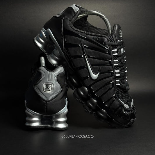 NIKE SHOX TL NEGRO - PLATA
