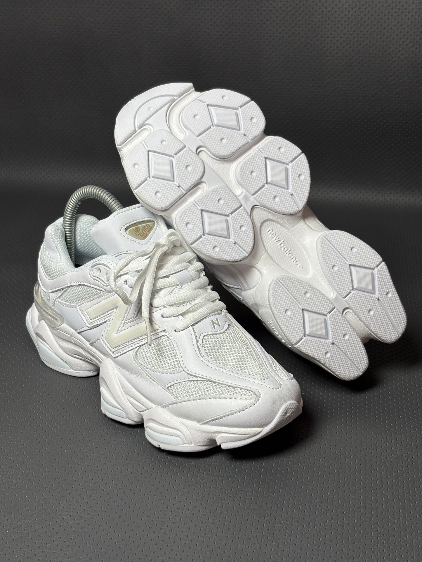 NEW BALANCE 9060 WHITE