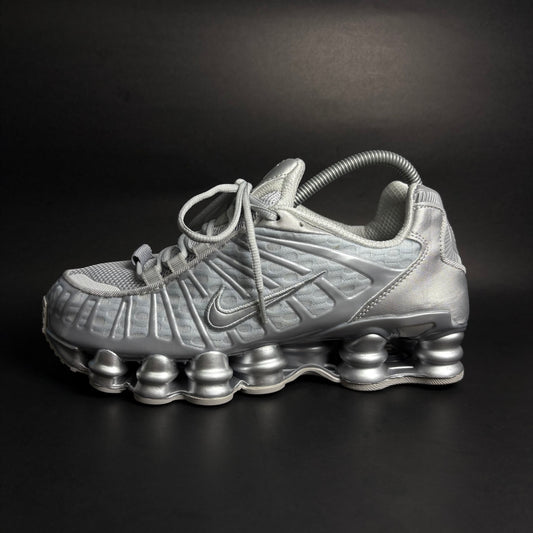 NIKE SHOX TL GRIS PLATA