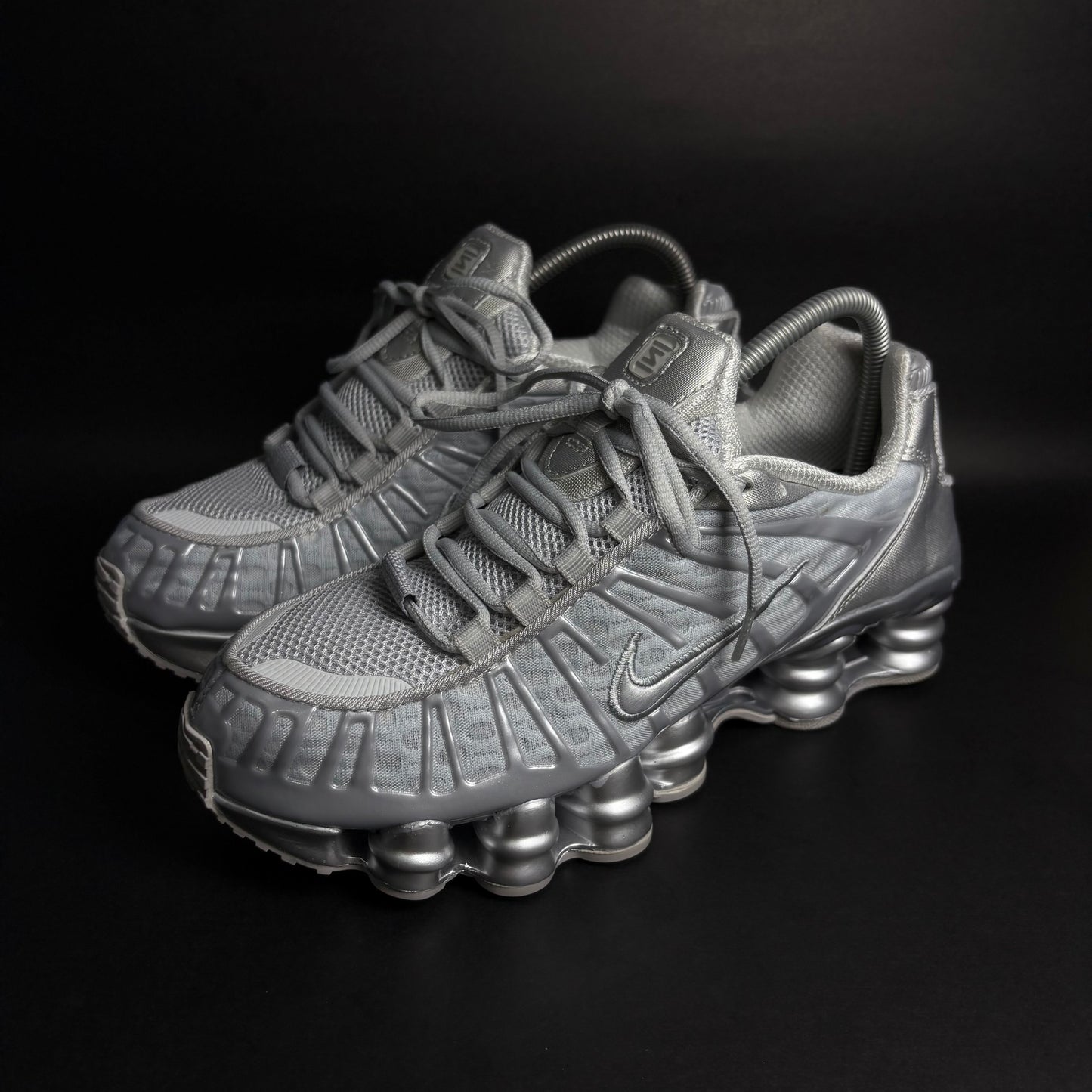 NIKE SHOX TL GRIS PLATA
