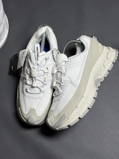 NIKE ZOOM VOMERO 5 ROAM BLANCO