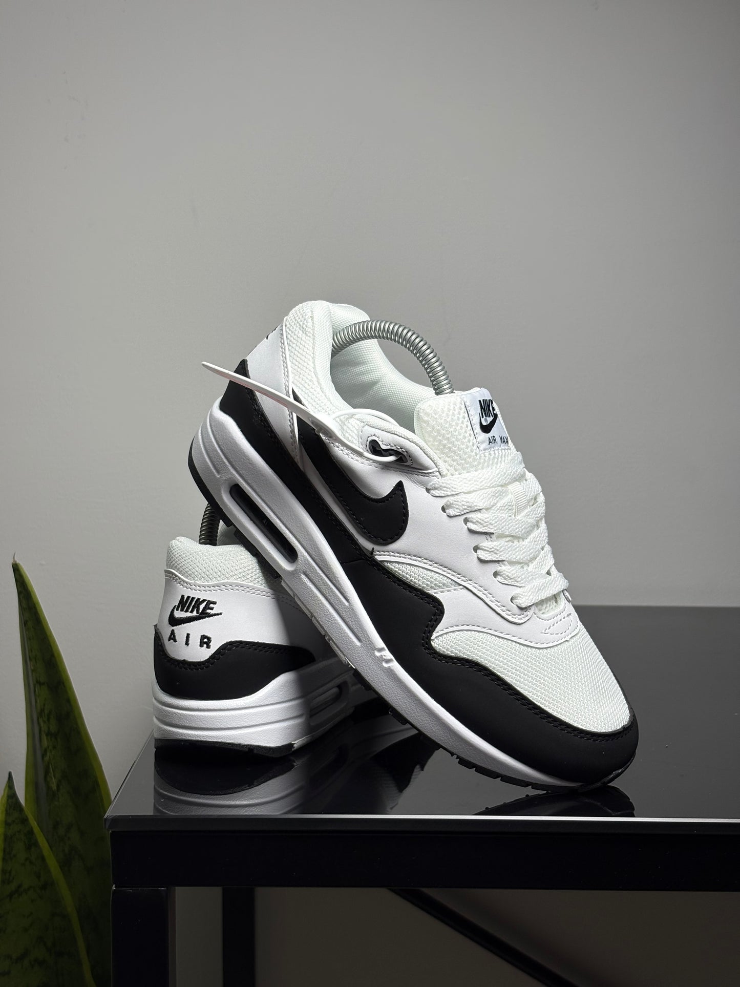 NIKE AIR MAX 1 PANDA