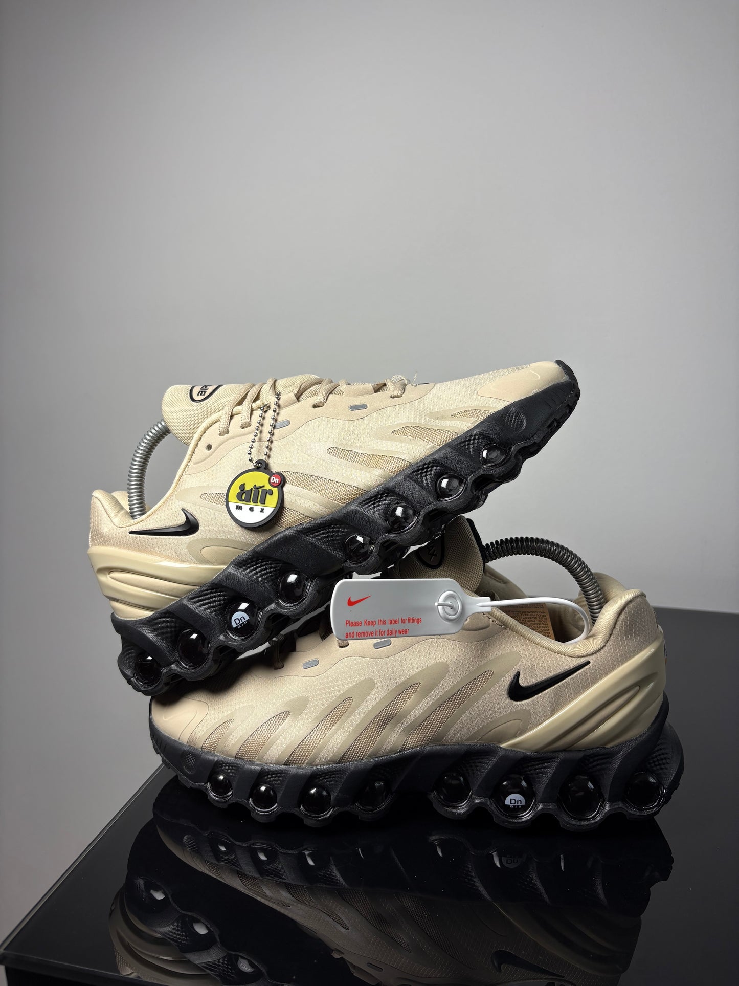 NIKE AIR MAX DN CREAM