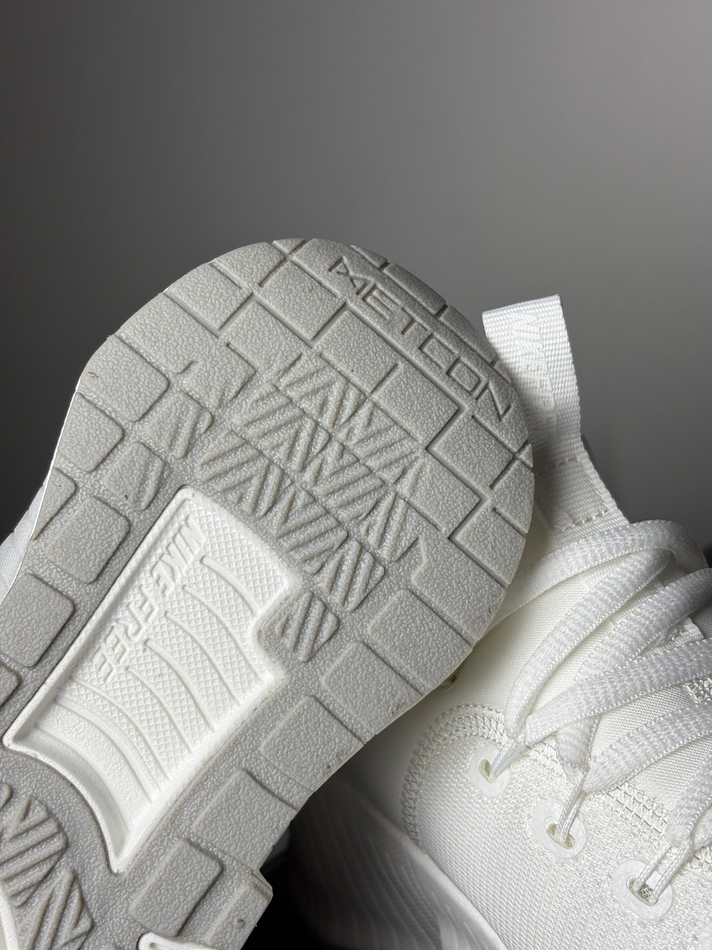 NIKE FREE METCON 6 WHITE