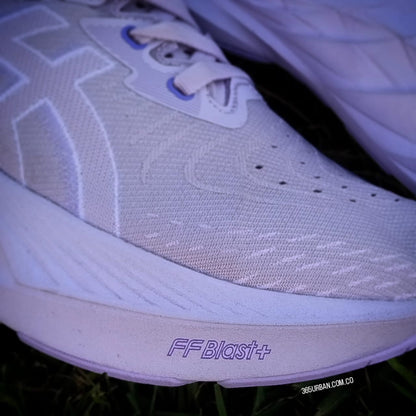 ASICS NOVABLAST 4