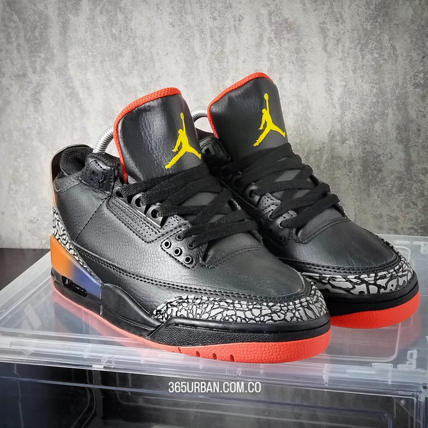 AIR JORDAN 3 RETRO J BALVIN 'RIO'